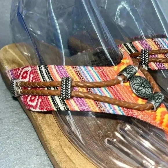 Minnetonka Silverthorne 360 Thong Sandals Aztec Southwest Boho Western - Picture 4 of 11